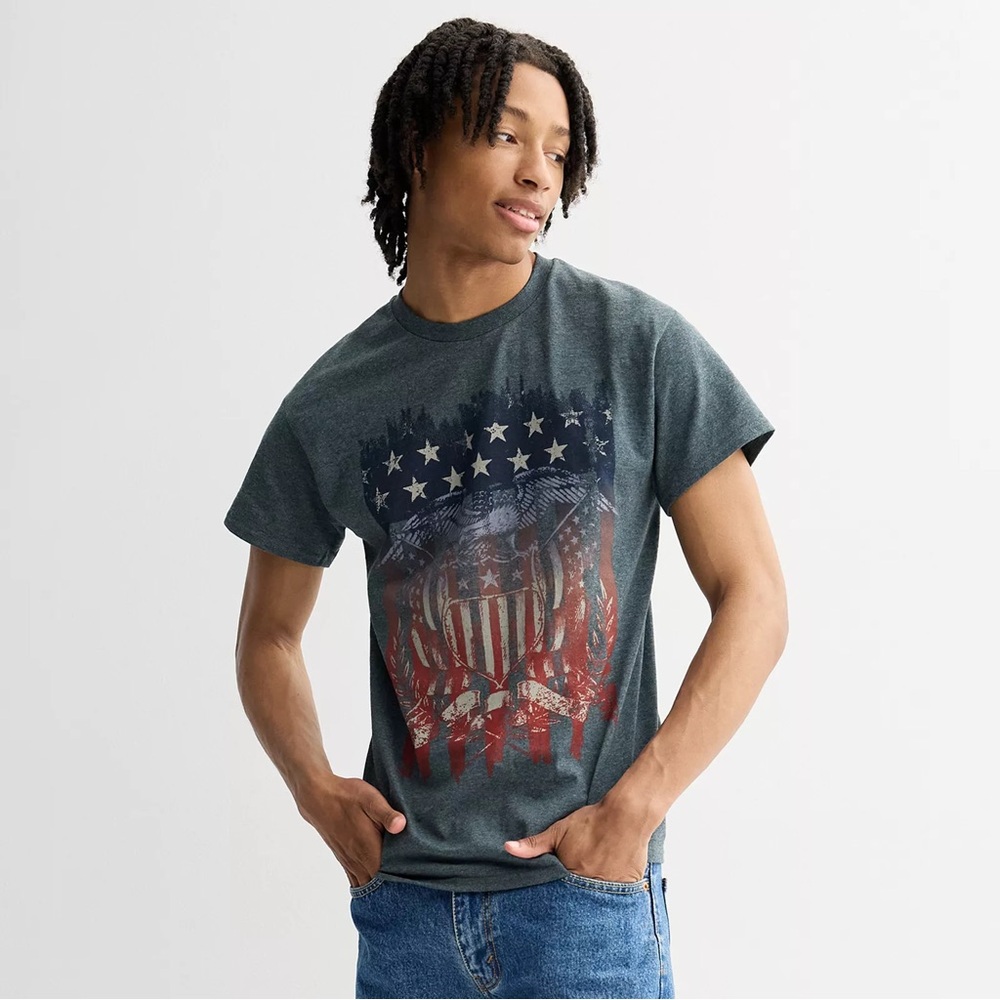 Men's USA Crest Gradient Graphic Tee L